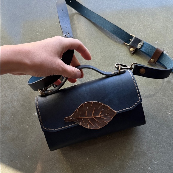 Small Leather Bag - Picture 7 of 9